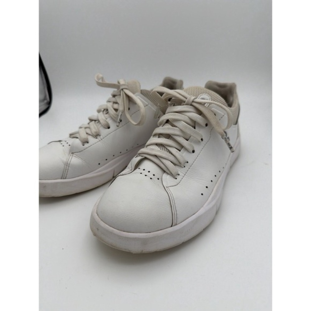 On Running The Roger Womens 8 White Leather Sneakers Casual Shoes. 1623 - Picture 1 of 9